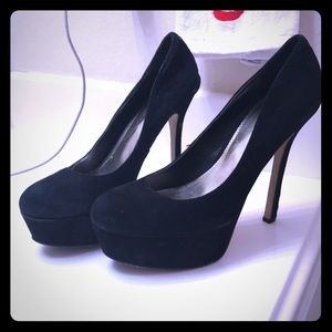 Black Bakers size 8 pumps
